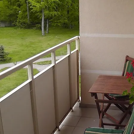 Apartament Raz Dwa Trzy 아파트