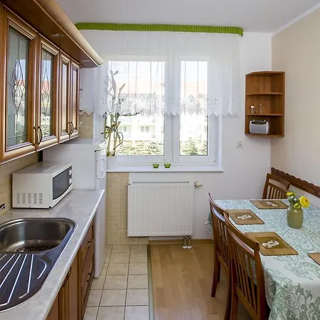 Apartament Raz Dwa Trzy * 우스트카